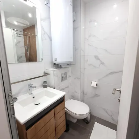 Apartamento орех а30